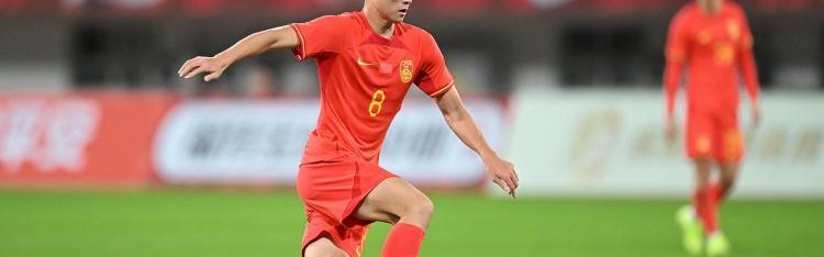 媒体人：03-04年龄段、05-06年龄段最好的中场组织者是陈泽仕